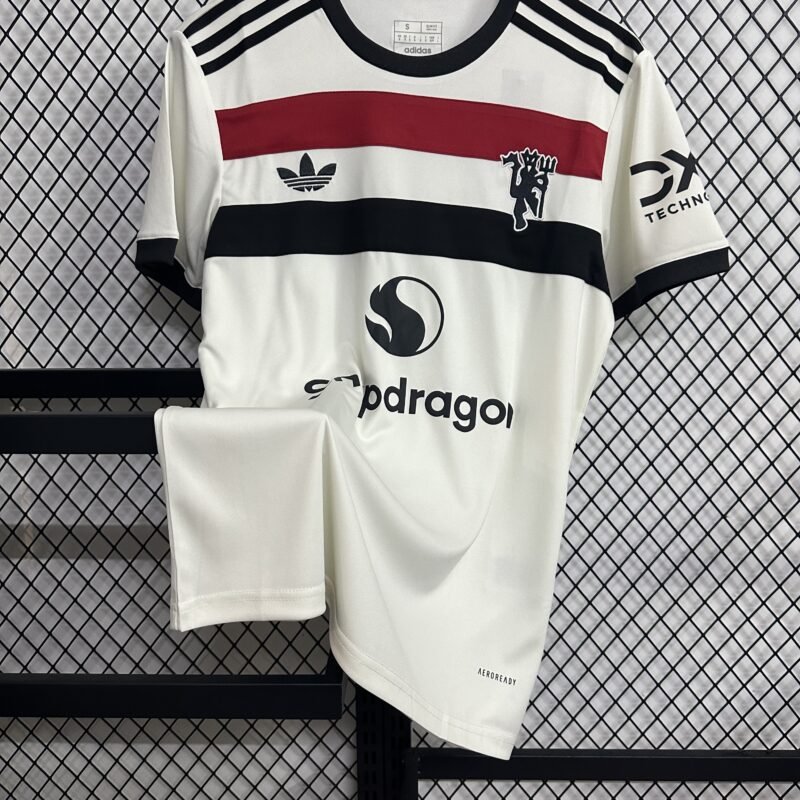 מנצ'סטר יונייטד שלישית 2024/25