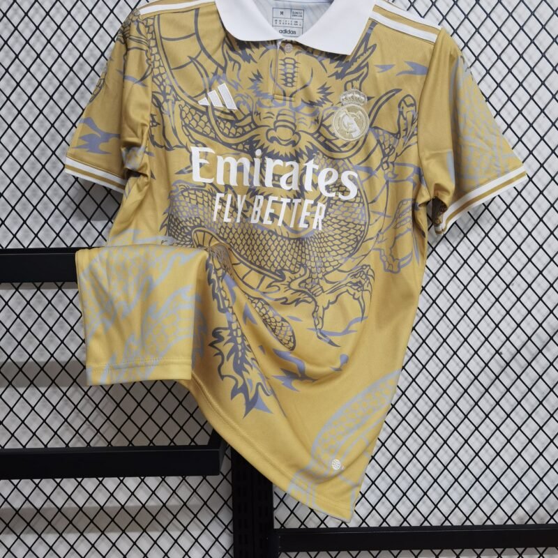 ריאל מדריד ספיישל הדרקון הצהוב