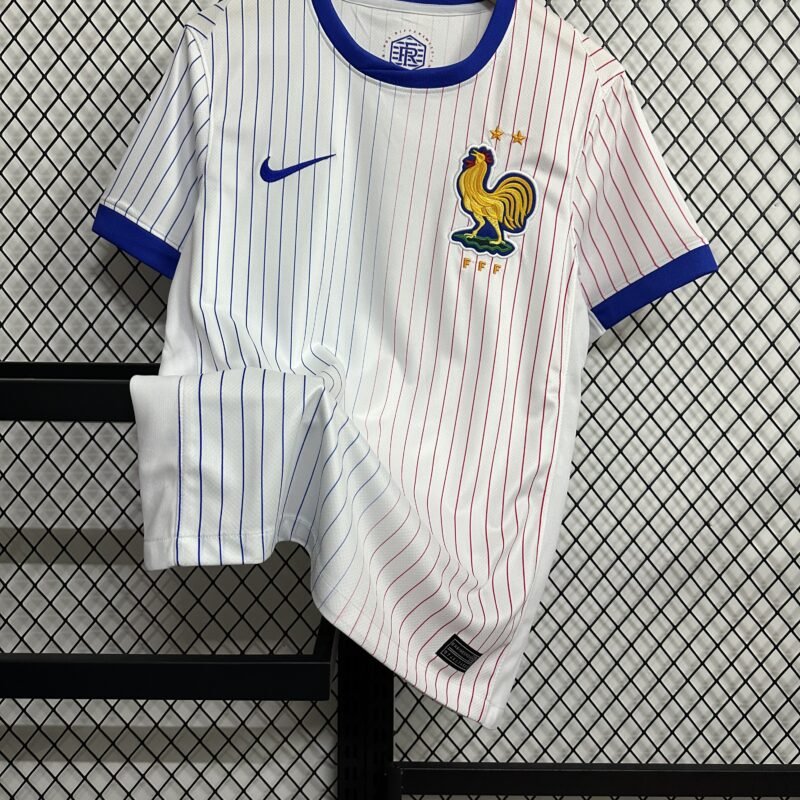 צרפת חוץ 2024/2025