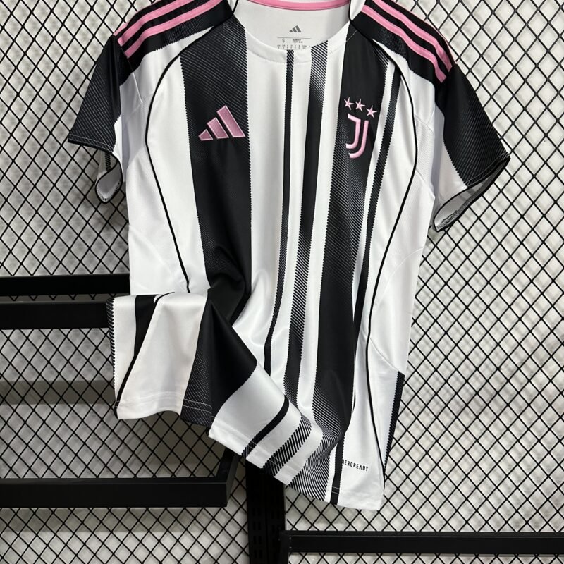 יובנטוס בית 2025/26