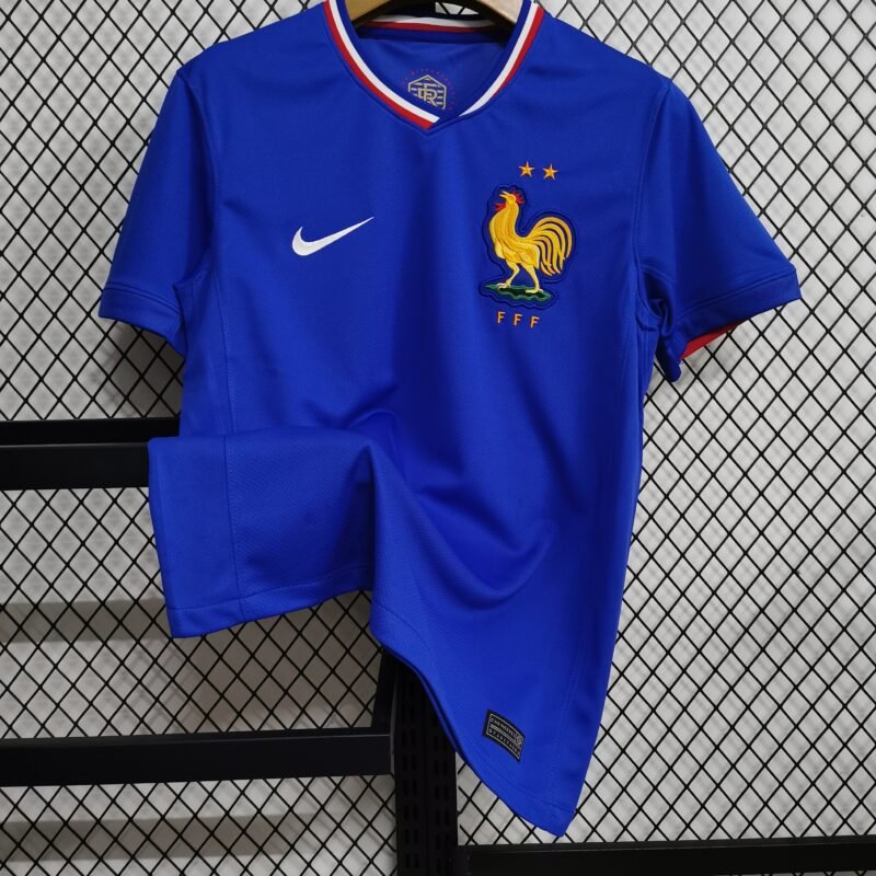 צרפת בית 2024/25